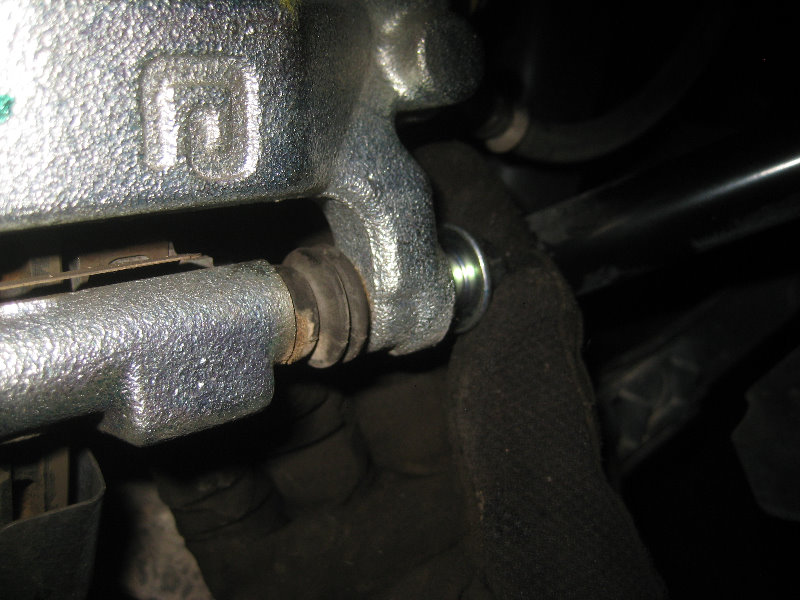 2015-2018-Nissan-Murano-Rear-Brake-Pads-Replacement-Guide-029