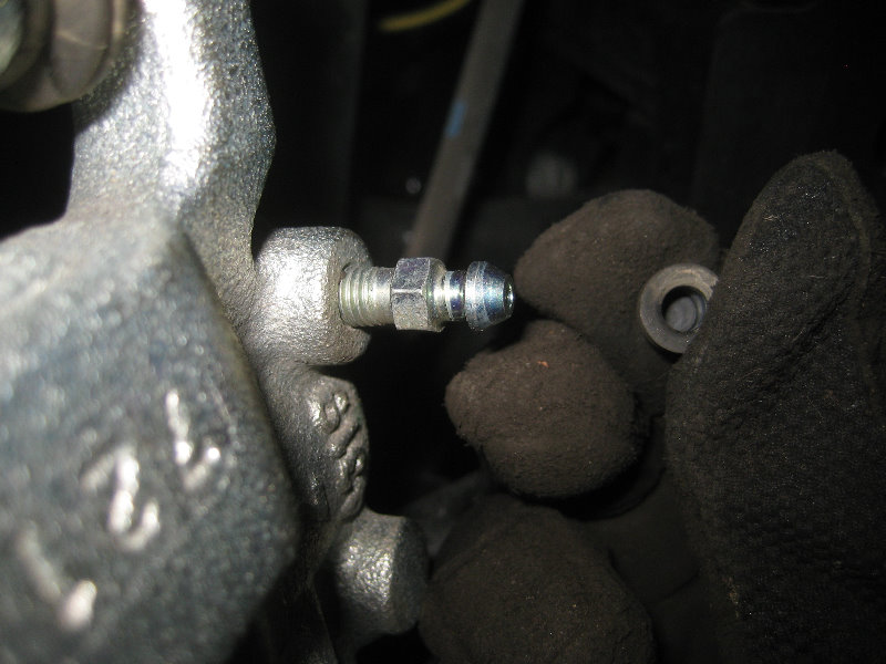 2015-2018-Nissan-Murano-Rear-Brake-Pads-Replacement-Guide-033