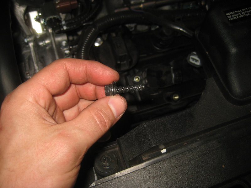 2015-2018-Nissan-Murano-Spark-Plugs-Replacement-Guide-017