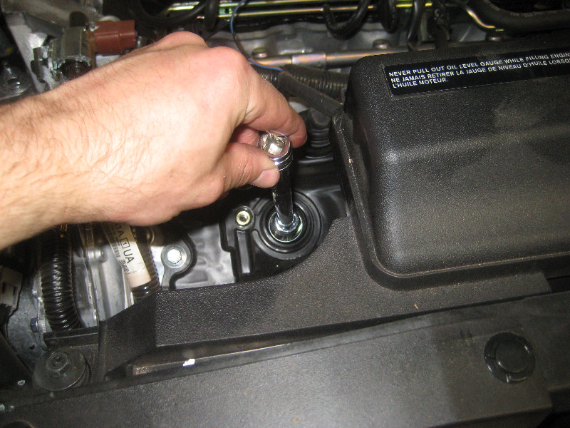 2015-2018-Nissan-Murano-Spark-Plugs-Replacement-Guide-021