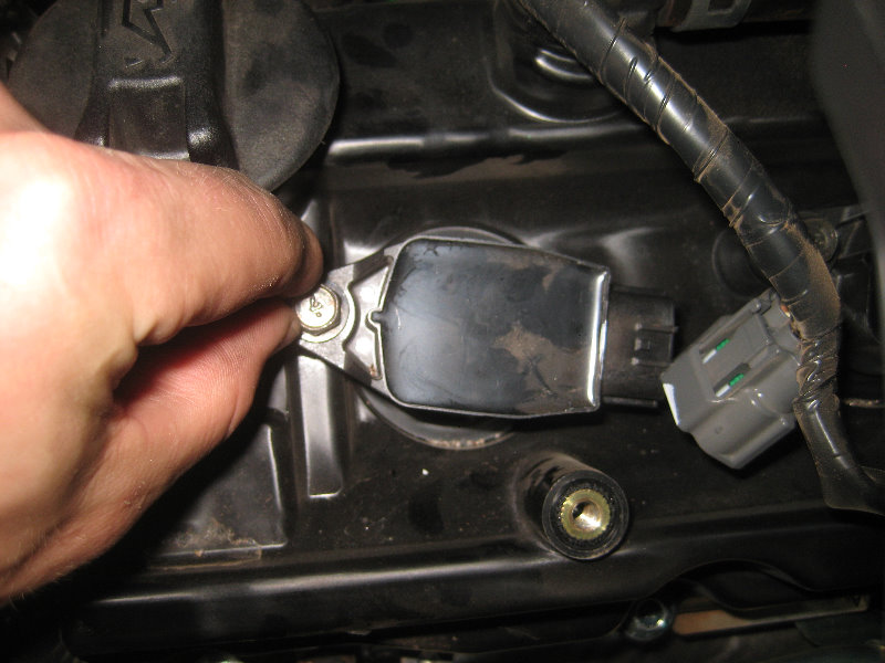 2015-2018-Nissan-Murano-Spark-Plugs-Replacement-Guide-029