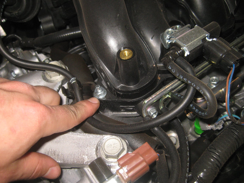 2015-2018-Nissan-Murano-Spark-Plugs-Replacement-Guide-032