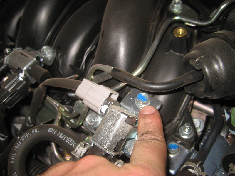 20152018NissanMuranoSparkPlugsReplacementGuide035