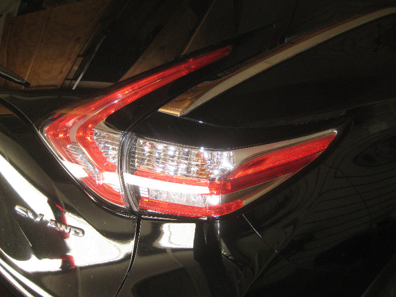2015-2018-Nissan-Murano-Tail-Light-Bulbs-Replacement-Guide-001