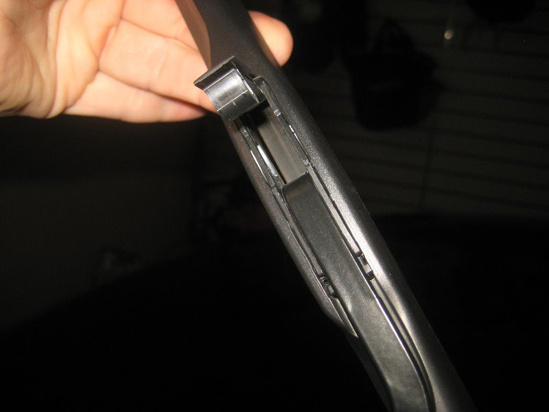 2015-2018-Nissan-Murano-Windshield-Wiper-Blades-Replacement-Guide-012