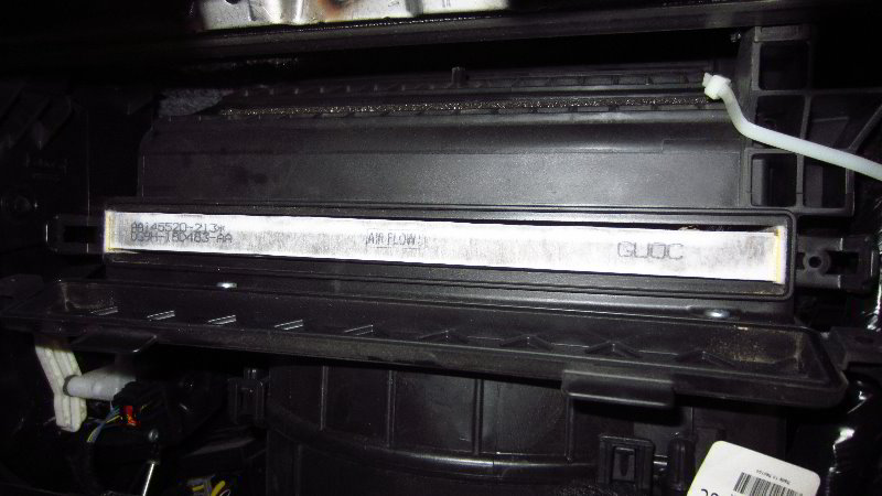 2015-2019-Ford-Edge-Cabin-Air-Filter-Replacement-Guide-021