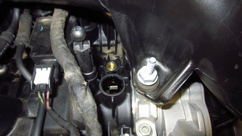2015-2019-Ford-Edge-Camshaft-Position-Sensor-Replacement-Guide-015