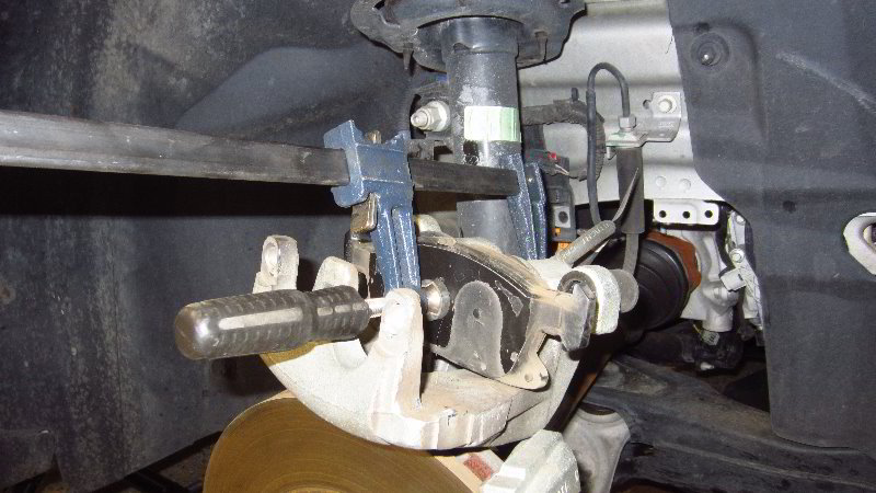 2015-2019-Ford-Edge-Front-Brake-Pads-Replacement-Guide-029