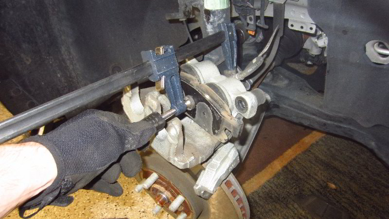 2015-2019-Ford-Edge-Front-Brake-Pads-Replacement-Guide-032