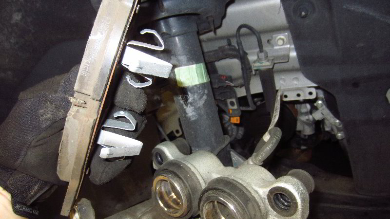 2015-2019-Ford-Edge-Front-Brake-Pads-Replacement-Guide-034