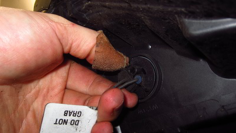 2015-2019-Ford-Edge-Front-Turn-Signal-Light-Bulbs-Replacement-Guide-013