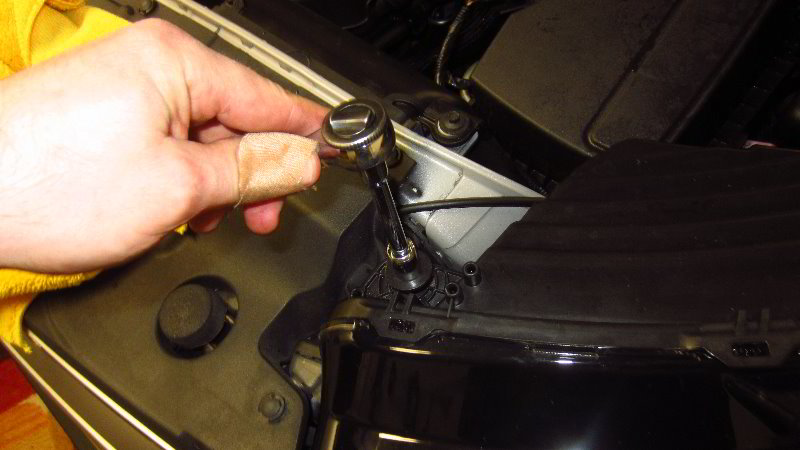 2015-2019-Ford-Edge-Front-Turn-Signal-Light-Bulbs-Replacement-Guide-027