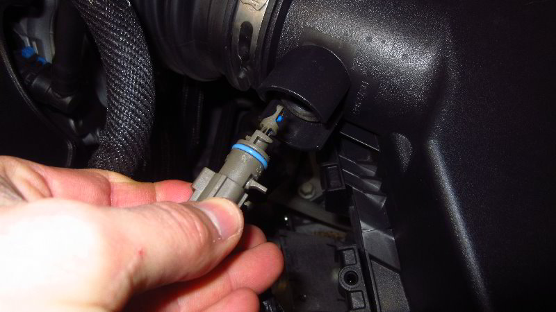 2015-2019-Ford-Edge-IAT-Sensor-Replacement-Guide-011