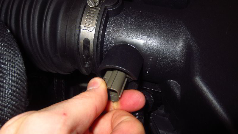 2015-2019-Ford-Edge-IAT-Sensor-Replacement-Guide-013