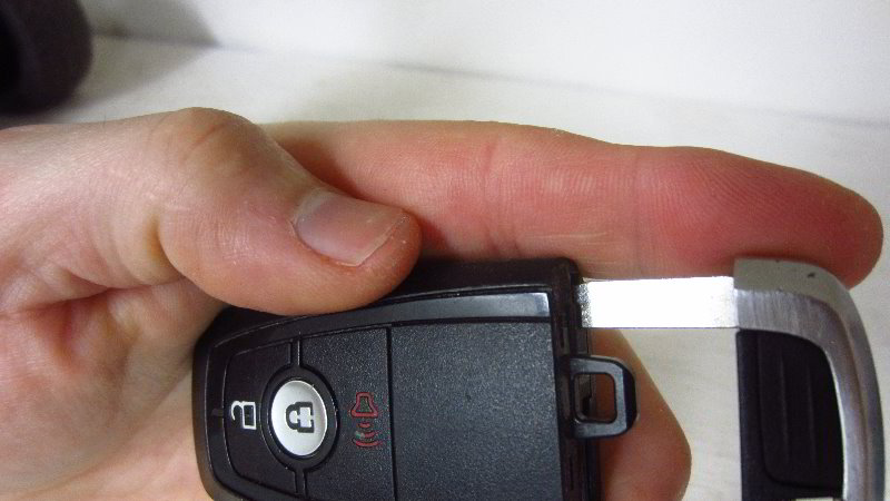 2015-2019-Ford-Edge-Intelligent-Key-Fob-Battery-Replacement-Guide-019