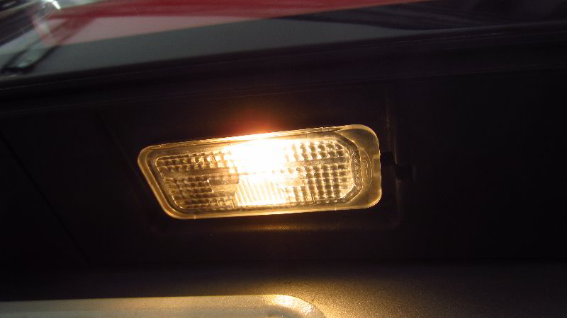 2015-2019-Ford-Edge-License-Plate-Light-Bulbs-Replacement-Guide-021