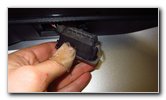 2015-2019-Ford-Edge-License-Plate-Light-Bulbs-Replacement-Guide-005