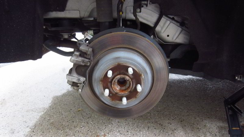 2015-2019-Ford-Edge-Rear-Brake-Pads-Replacement-Guide-006