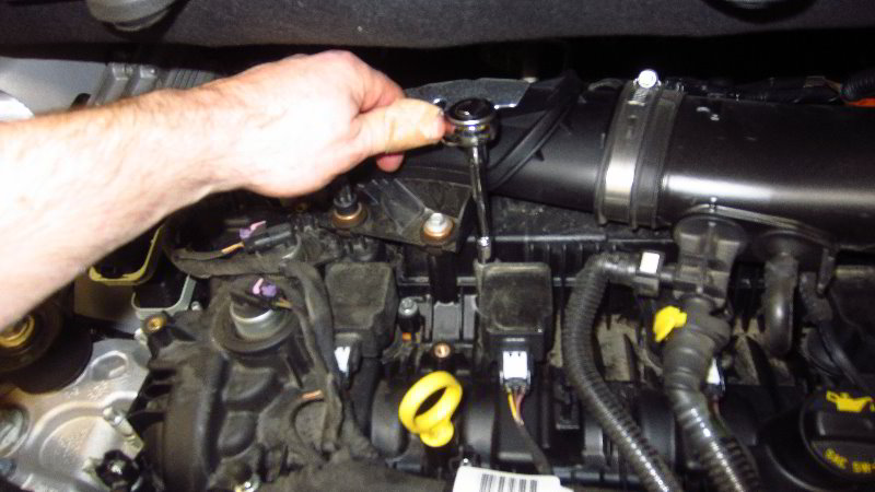 2015-2019-Ford-Edge-Spark-Plugs-Replacement-Guide-005
