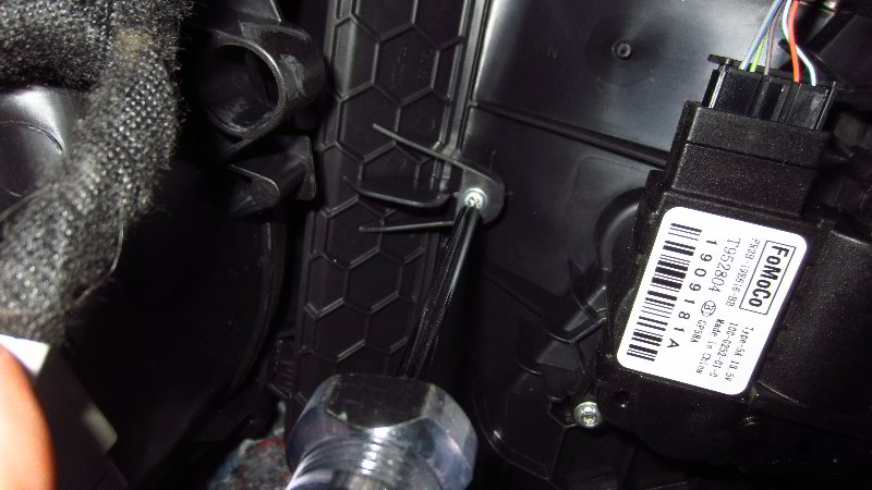 2015-2022-Ford-Mustang-Cabin-Air-Filter-Replacement-Guide-005