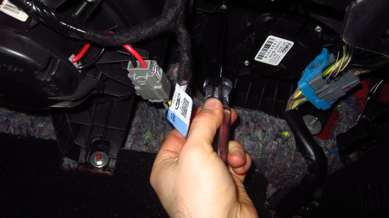 2015-2022-Ford-Mustang-Cabin-Air-Filter-Replacement-Guide-006