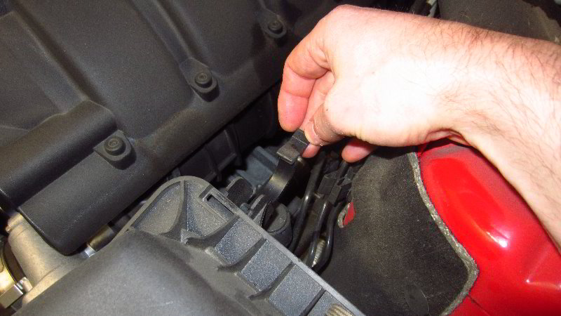 2015-2022-Ford-Mustang-Engine-Air-Filter-Replacement-Guide-005