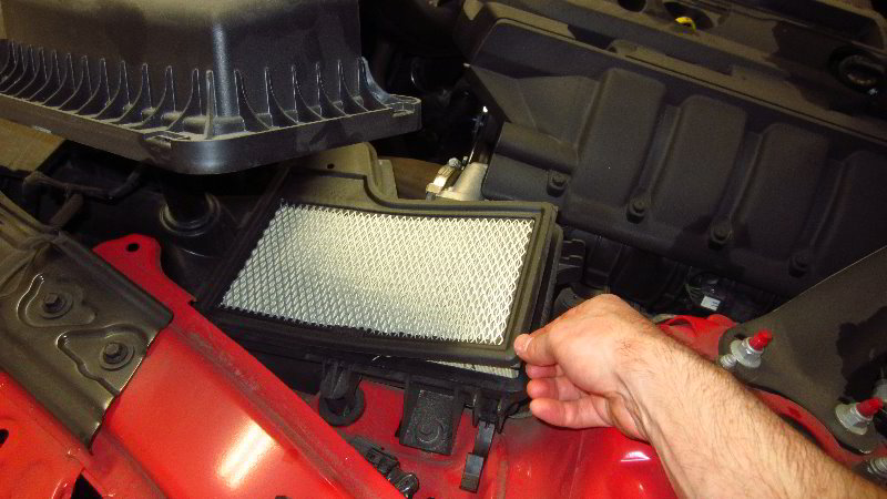 2015-2022-Ford-Mustang-Engine-Air-Filter-Replacement-Guide-008