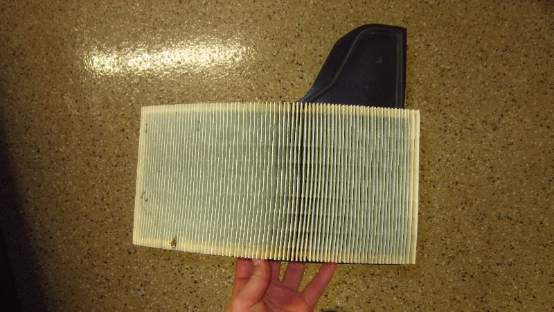2015-2022-Ford-Mustang-Engine-Air-Filter-Replacement-Guide-010