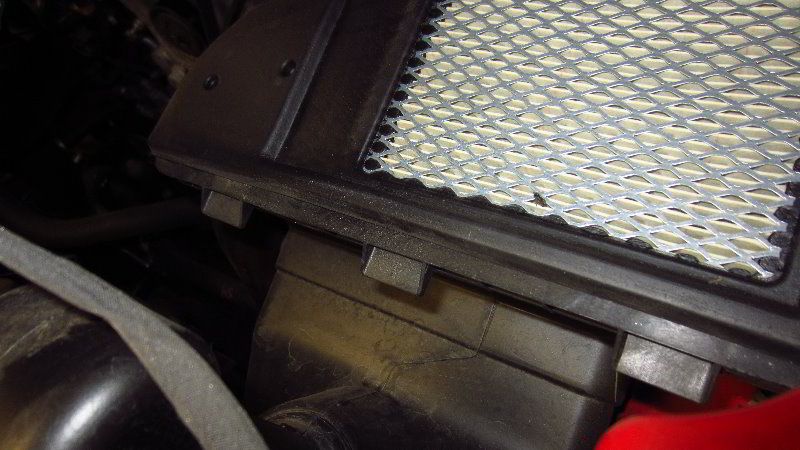 2015-2022-Ford-Mustang-Engine-Air-Filter-Replacement-Guide-015