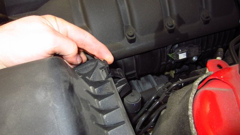 2015-2022-Ford-Mustang-Engine-Air-Filter-Replacement-Guide-018