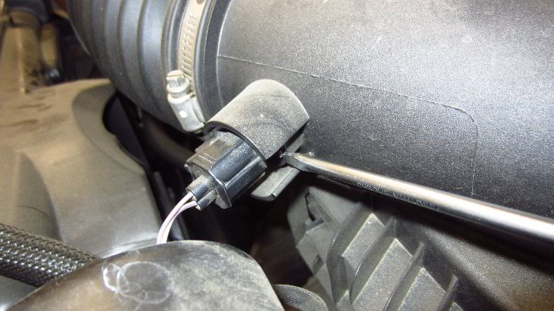 2015-2022-Ford-Mustang-IAT-Sensor-Replacement-Guide-005