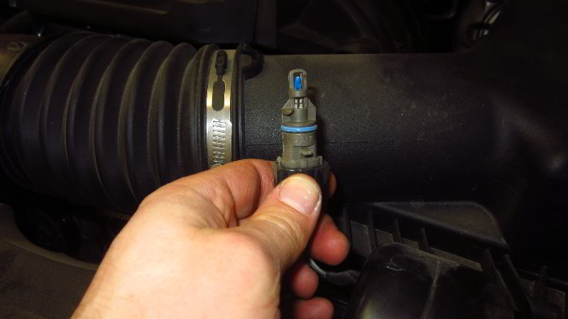2015-2022-Ford-Mustang-IAT-Sensor-Replacement-Guide-007