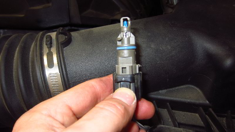 2015-2022-Ford-Mustang-IAT-Sensor-Replacement-Guide-008
