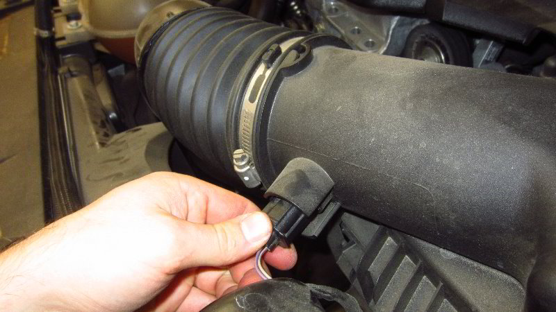 2015-2022-Ford-Mustang-IAT-Sensor-Replacement-Guide-014