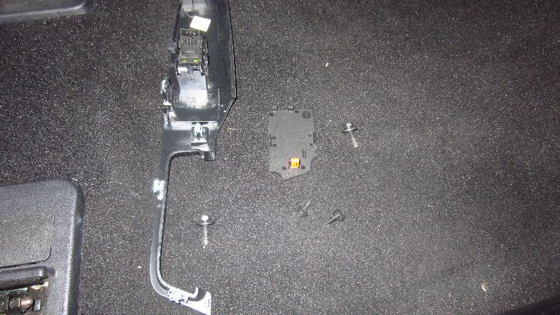 2015-2022-Ford-Mustang-Interior-Door-Panels-Removal-Guide-021