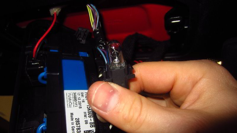 2015-2022-Ford-Mustang-Map-Dome-Light-Bulbs-Replacement-Guide-010