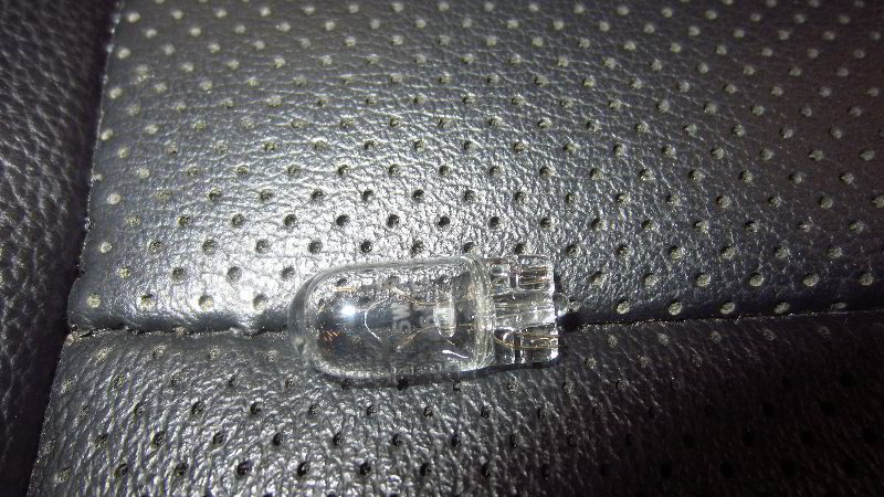 2015-2022-Ford-Mustang-Map-Dome-Light-Bulbs-Replacement-Guide-012