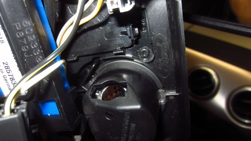 2015-2022-Ford-Mustang-Map-Dome-Light-Bulbs-Replacement-Guide-014