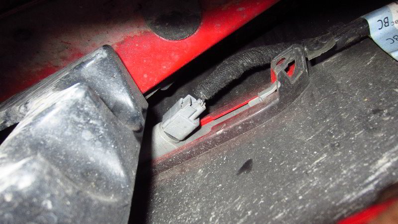 2015-2022-Ford-Mustang-Rear-Side-Marker-Light-Bulb-Replacement-Guide-002