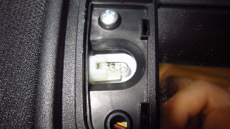 2015-2022-Ford-Mustang-Vanity-Mirror-Light-Bulbs-Replacement-Guide-006