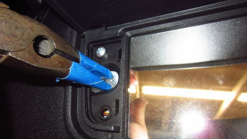 2015-2022-Ford-Mustang-Vanity-Mirror-Light-Bulbs-Replacement-Guide-009