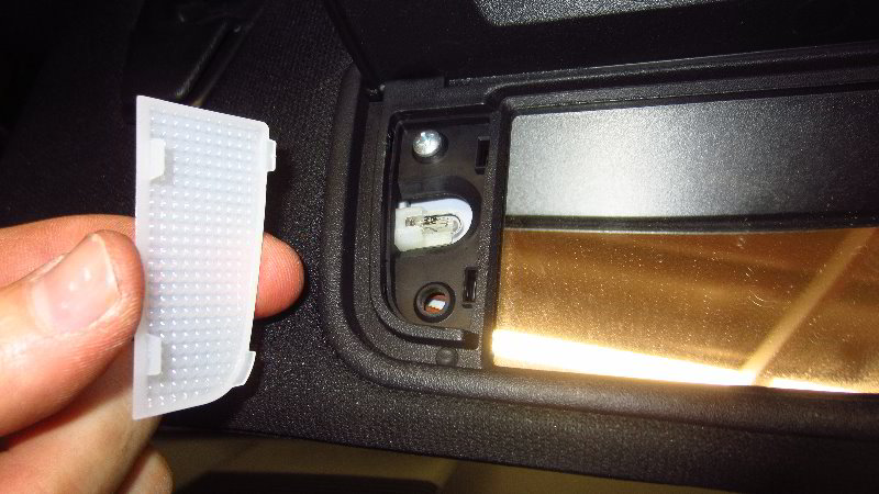 2015-2022-Ford-Mustang-Vanity-Mirror-Light-Bulbs-Replacement-Guide-011