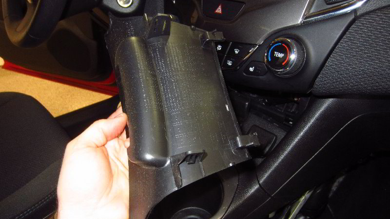 2016-2019-Chevrolet-Cruze-Cabin-Air-Filter-Replacement-Guide-026