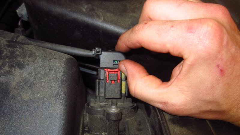 2016-2019-Chevrolet-Cruze-MAF-Sensor-Replacement-Guide-004