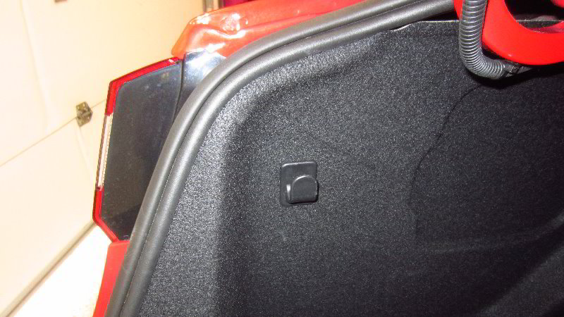 2016-2019-Chevrolet-Cruze-Tail-Light-Bulbs-Replacement-Guide-005