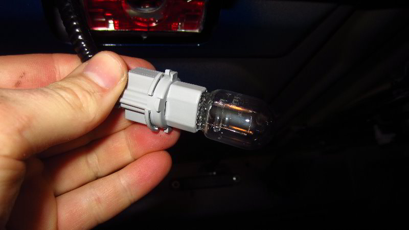 2016-2019-Honda-Civic-Third-Brake-Light-Bulb-Replacement-Guide-005