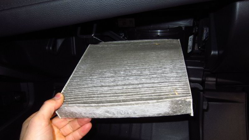 2016-2019-Honda-Civic-Cabin-Air-Filter-Replacement-Guide-016