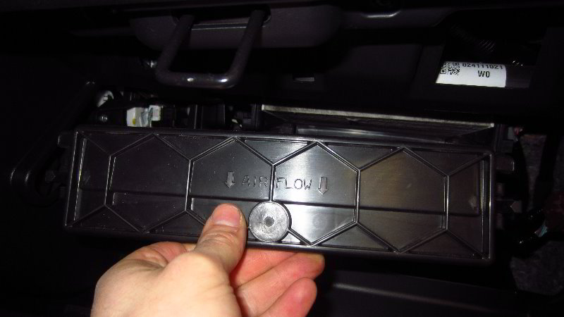 2016-2019-Honda-Civic-Cabin-Air-Filter-Replacement-Guide-023