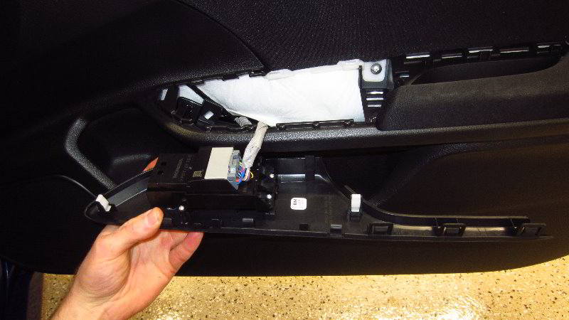 2016-2019-Honda-Civic-Interior-Door-Panel-Removal-Guide-006