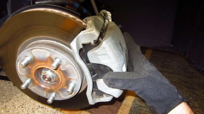 2016-2019-Honda-Civic-Front-Brake-Pads-Replacement-Guide-036